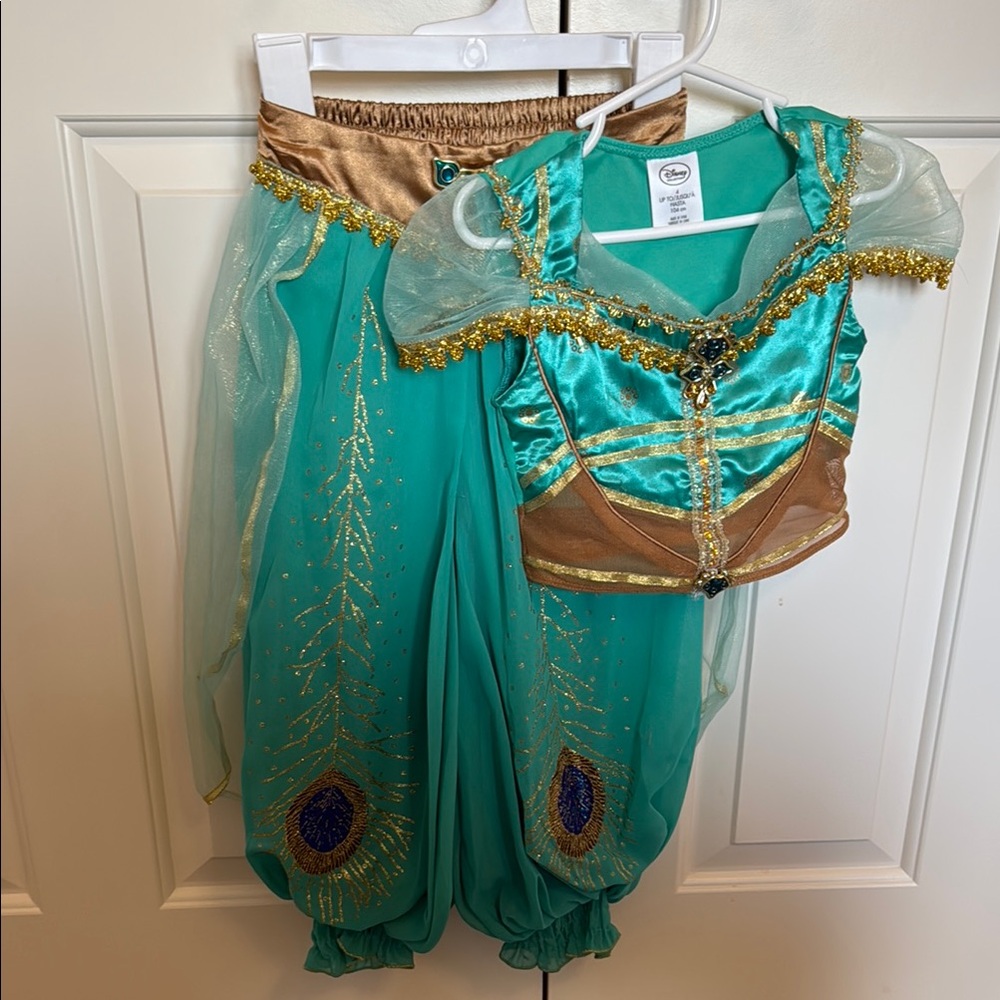 Disney Jasmine costume size 4